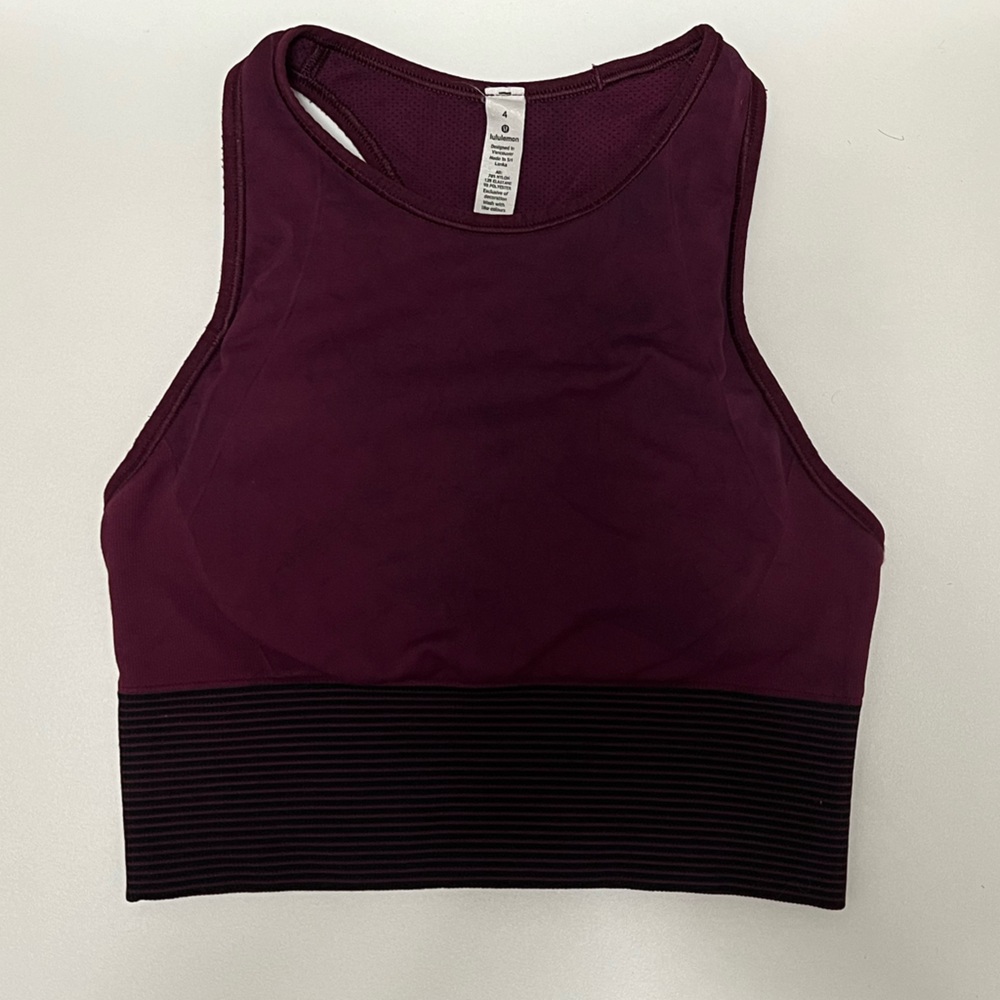 Lululemon Racerback Bra (barely worn & perfect condition with pads)